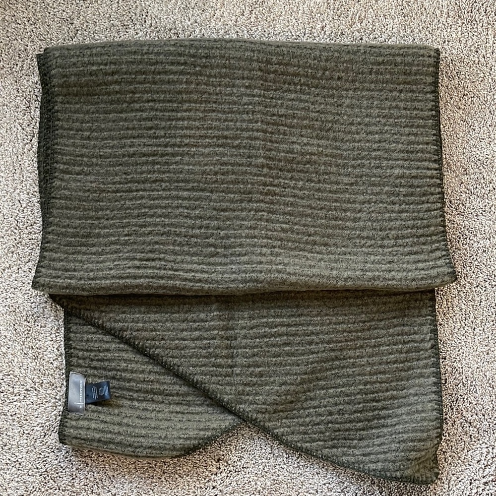Anthropologie Blanket Scarf, Olive Green